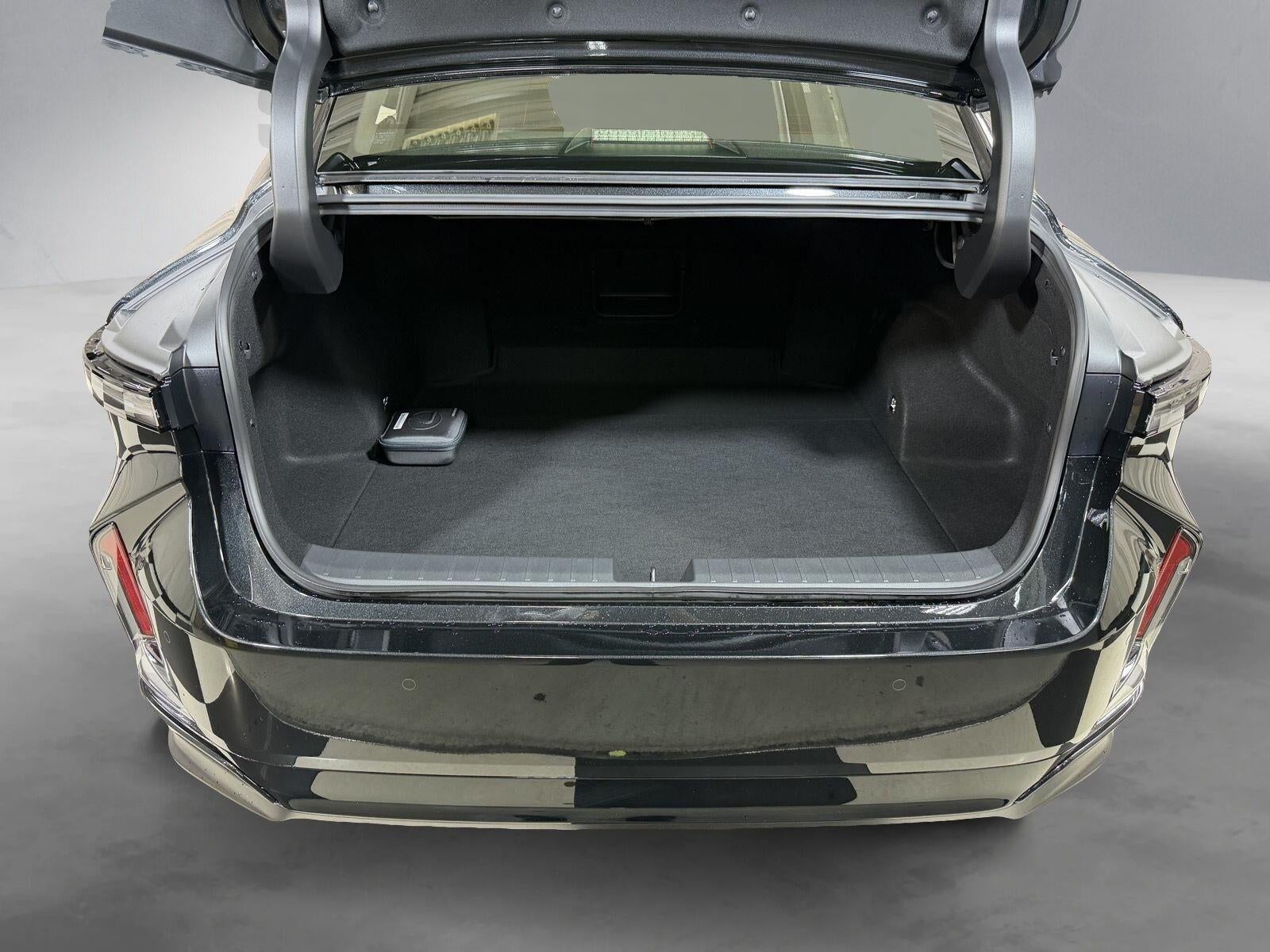 2026 Lexus ESe ES 350e LUXURY