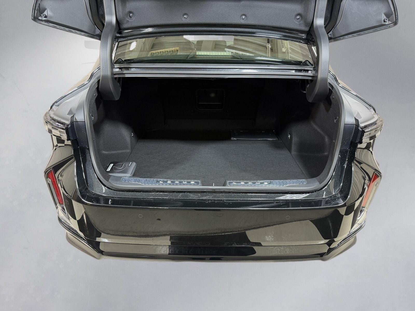 2026 Lexus ESe ES 500e LUXURY AWD
