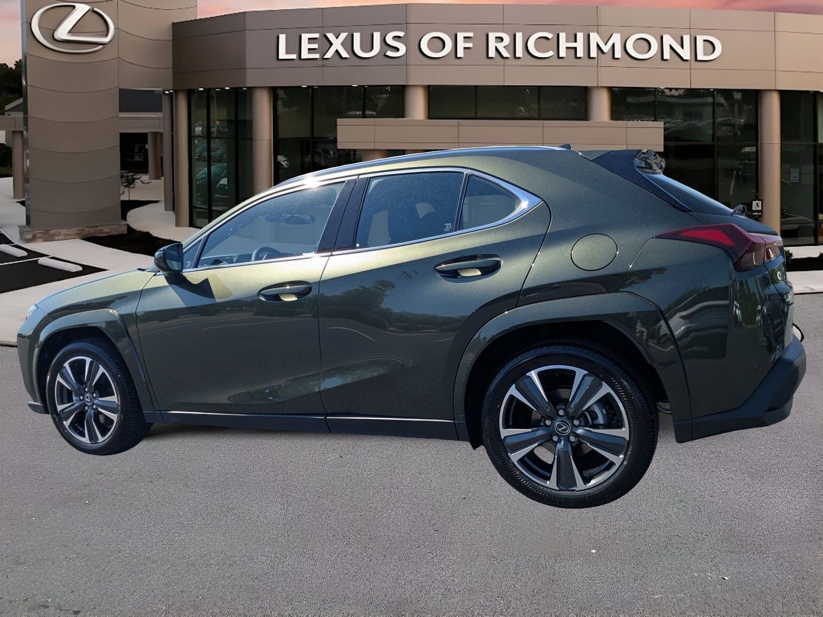 2026 Lexus UX HYBRID UX 300h PREMIUM AWD