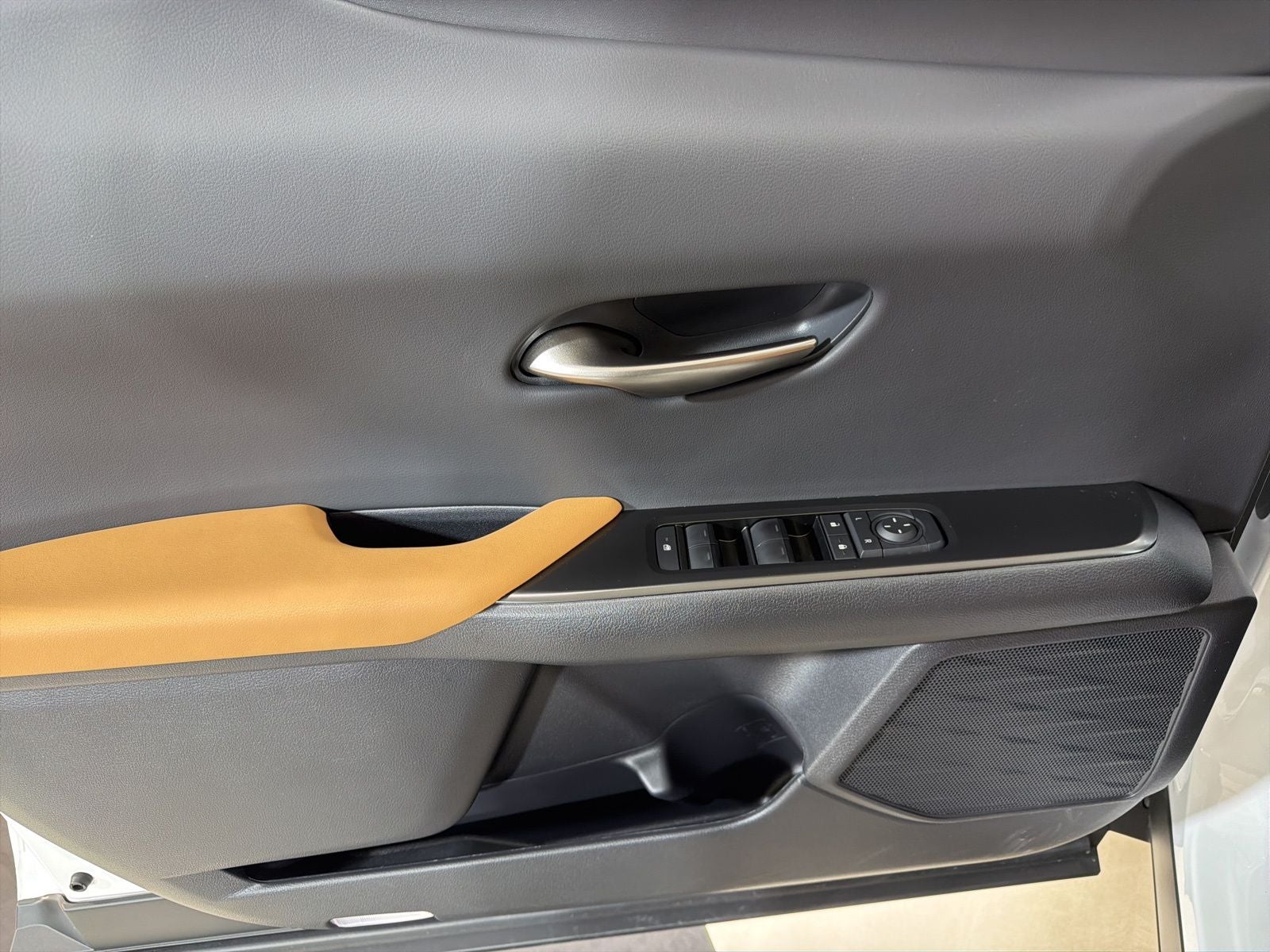 2026 Lexus UX HYBRID UX 300h PREMIUM AWD