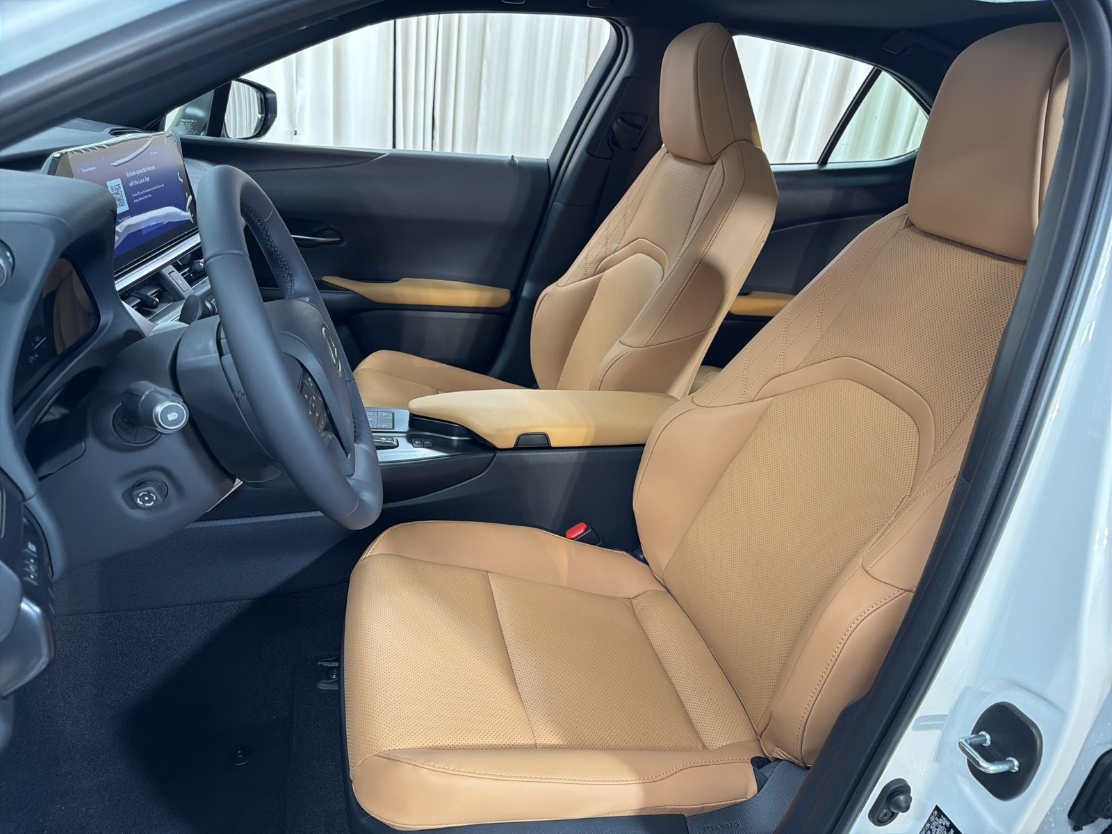 2026 Lexus UX HYBRID UX 300h PREMIUM AWD