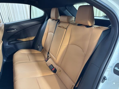 2026 Lexus UX HYBRID UX 300h PREMIUM AWD