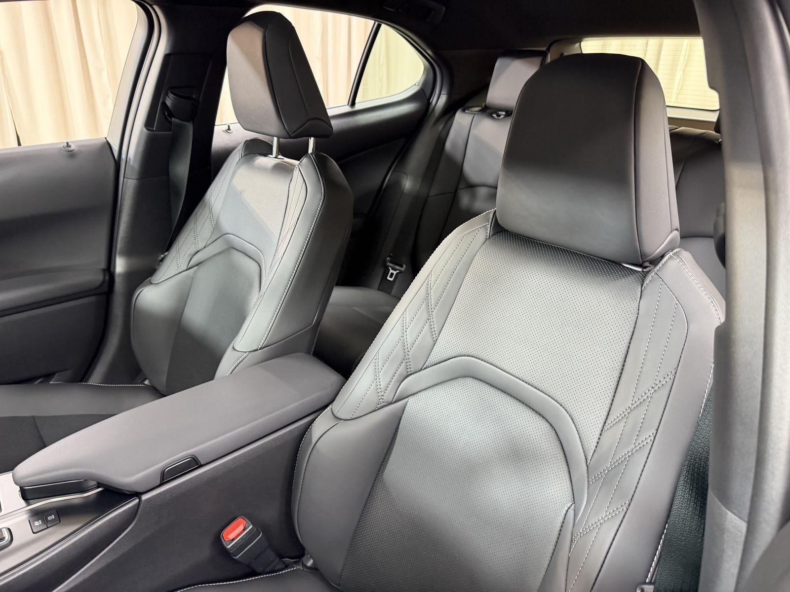 2026 Lexus UX HYBRID UX 300h PREMIUM AWD