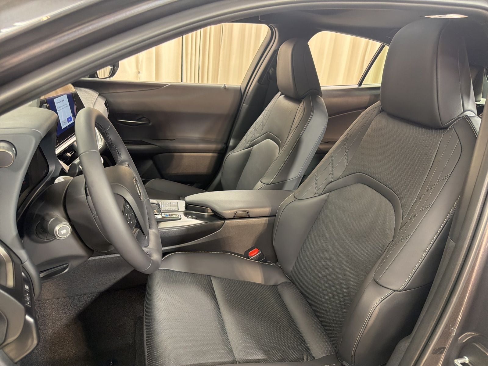2026 Lexus UX HYBRID UX 300h PREMIUM AWD