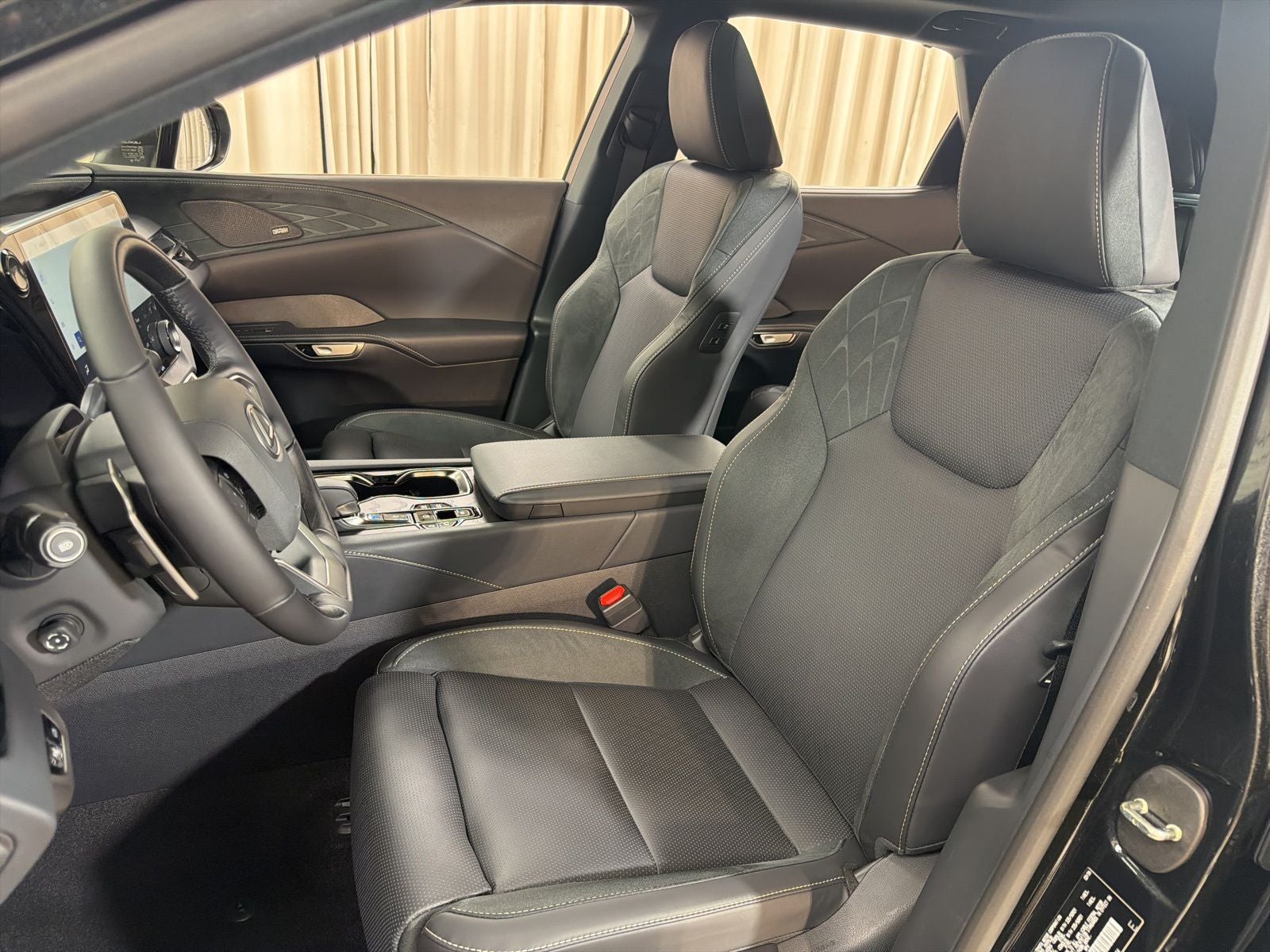 2026 Lexus RX PLUG-IN HYBRID ELECTRIC VEHICLE RX 450h+ LUXURY AWD