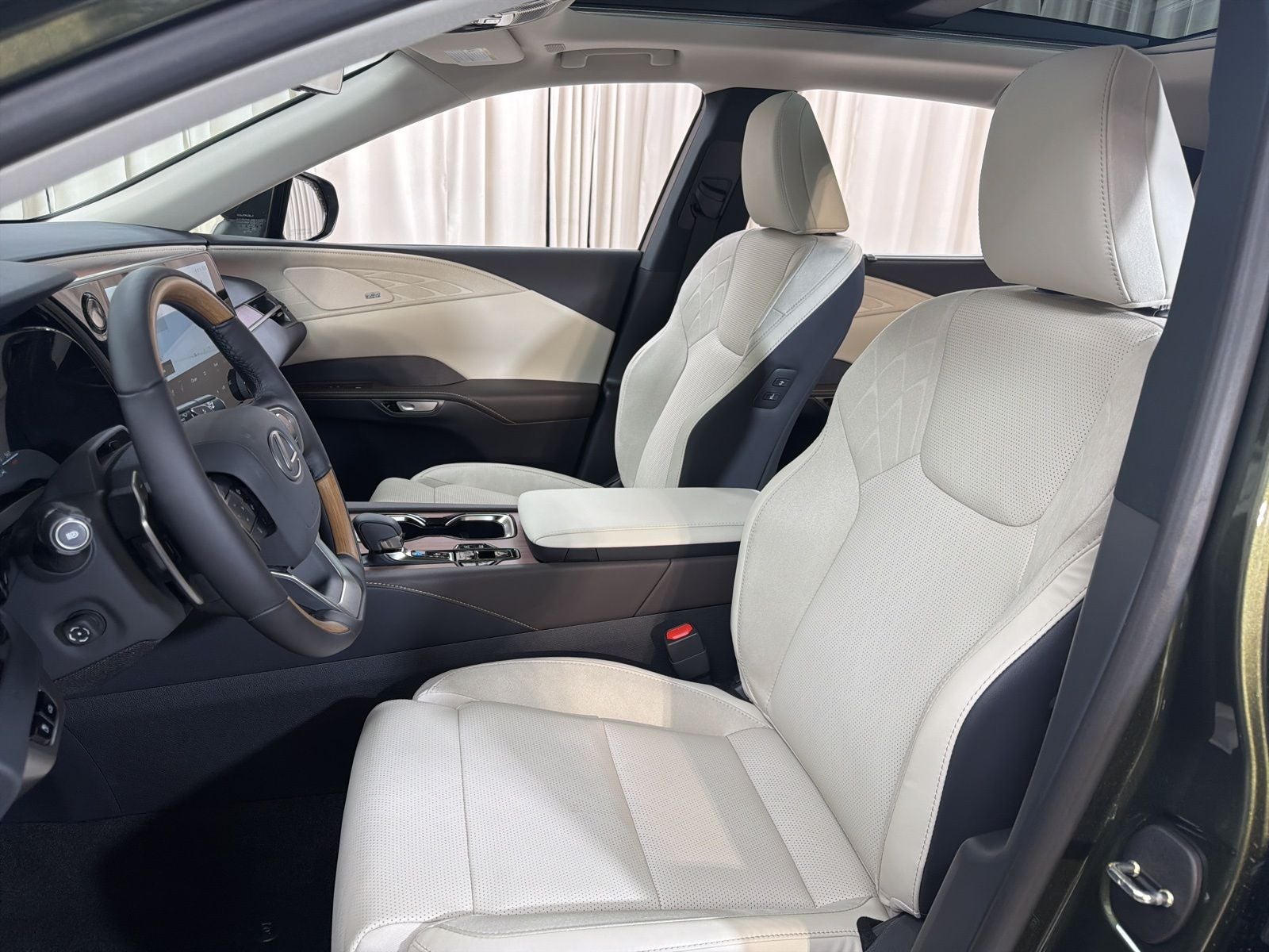 2026 Lexus RX PLUG-IN HYBRID ELECTRIC VEHICLE RX 450h+ LUXURY AWD