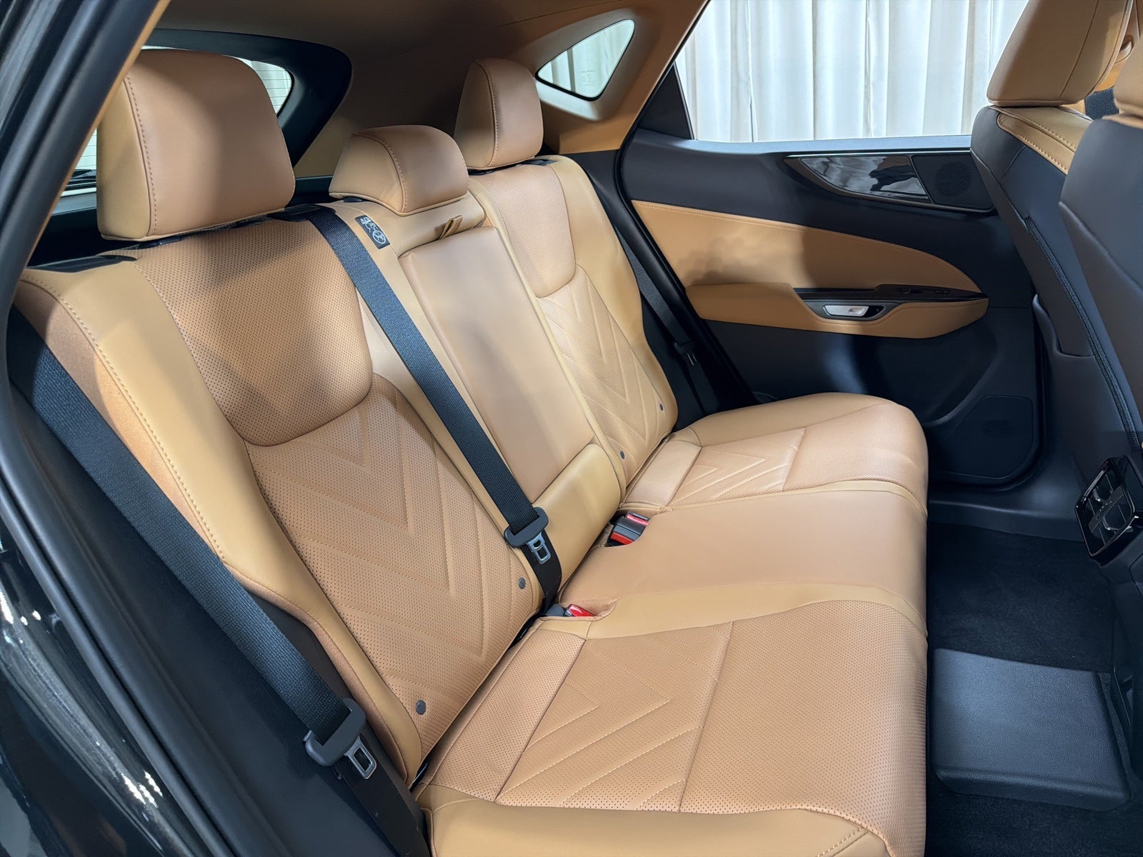 2026 Lexus NX PLUG-IN HYBRID ELECTRIC VEHICLE NX 450h+ PREMIUM AWD