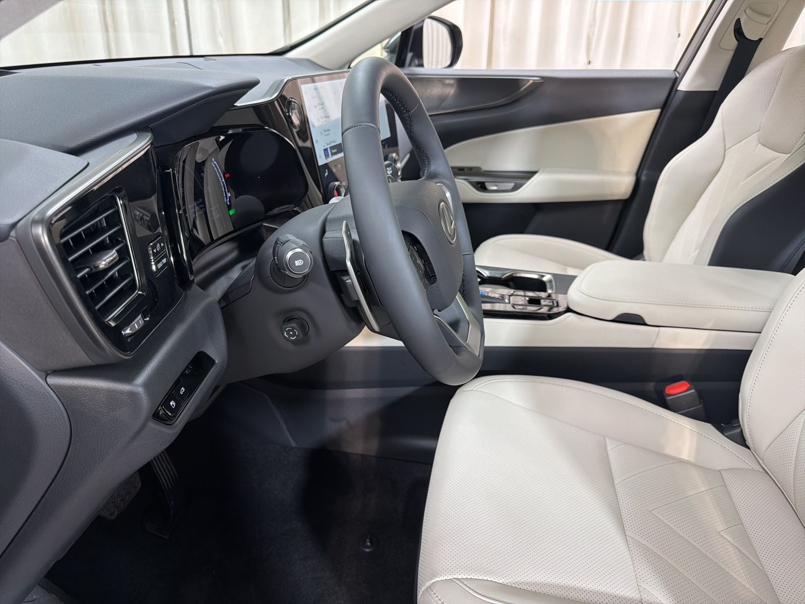 2026 Lexus NX PLUG-IN HYBRID ELECTRIC VEHICLE NX 450h+ LUXURY AWD