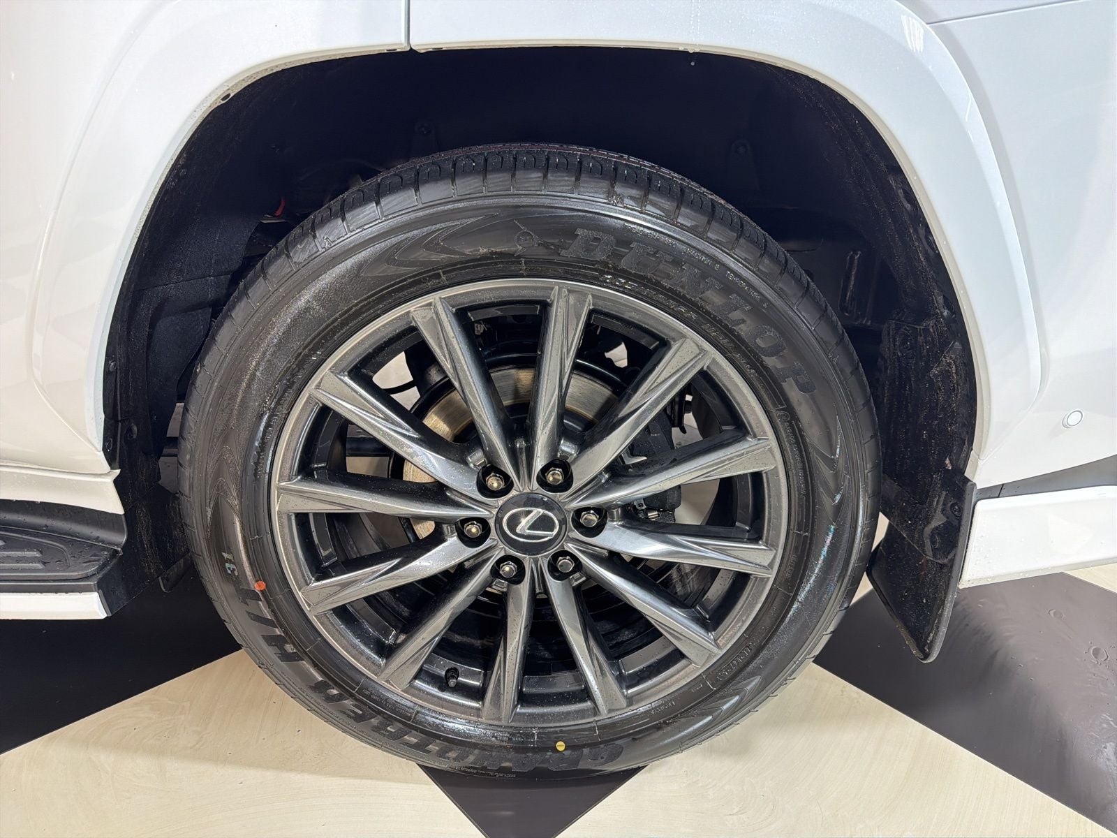 2026 Lexus LX HYBRID LX 700h F SPORT HANDLING