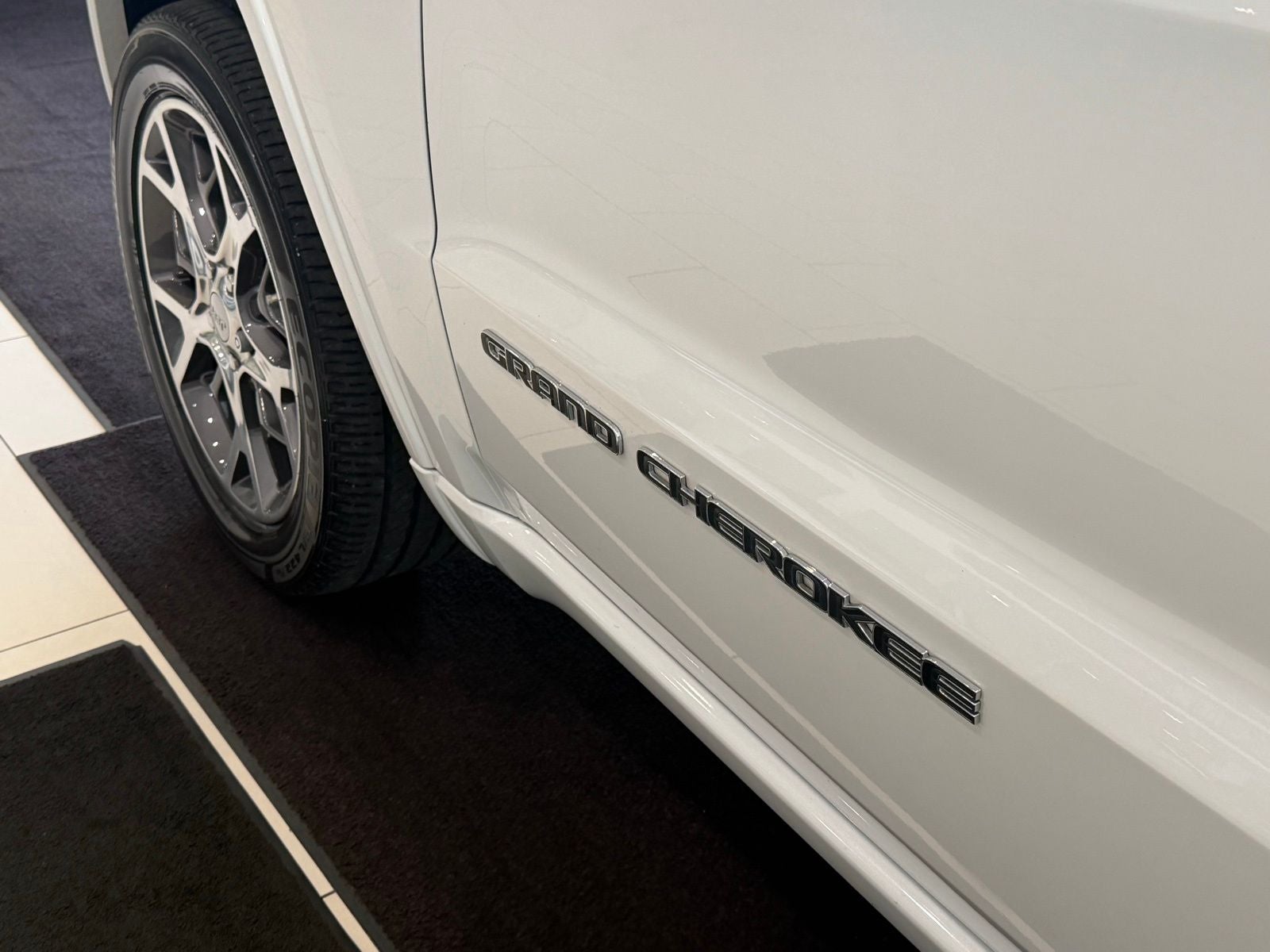 2020 Jeep Grand Cherokee Overland