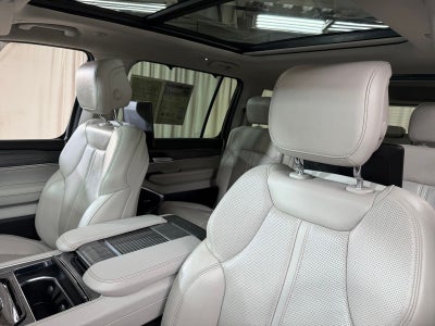 2023 Jeep Wagoneer Series II