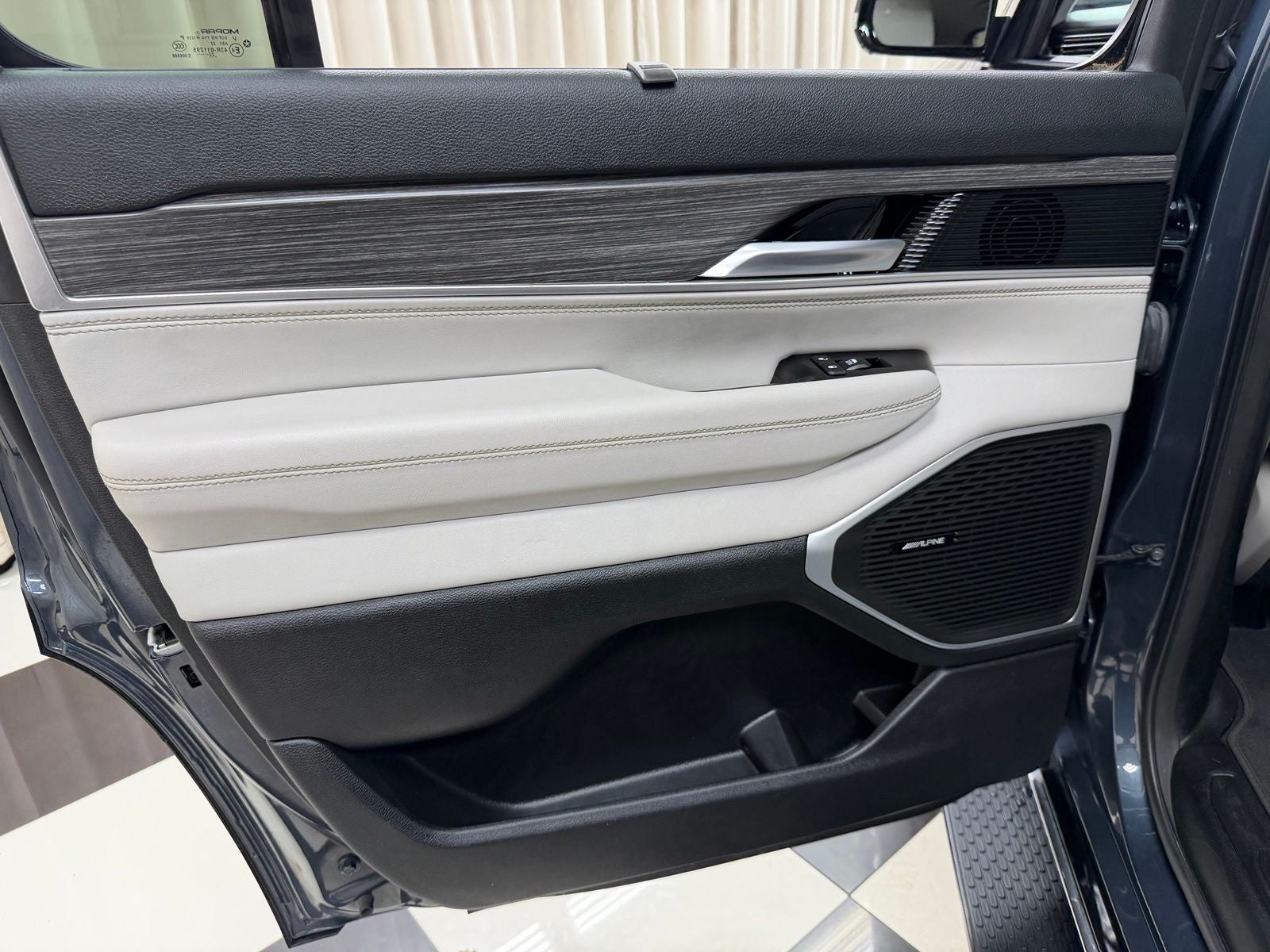 2023 Jeep Wagoneer Series II