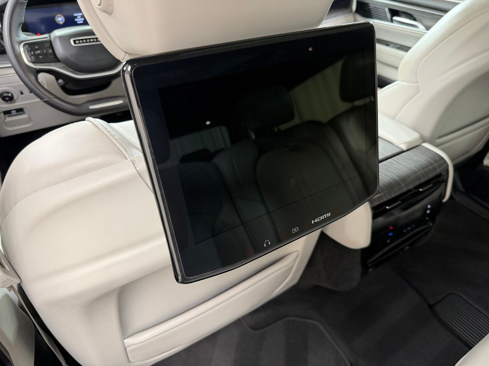 2023 Jeep Wagoneer Series II