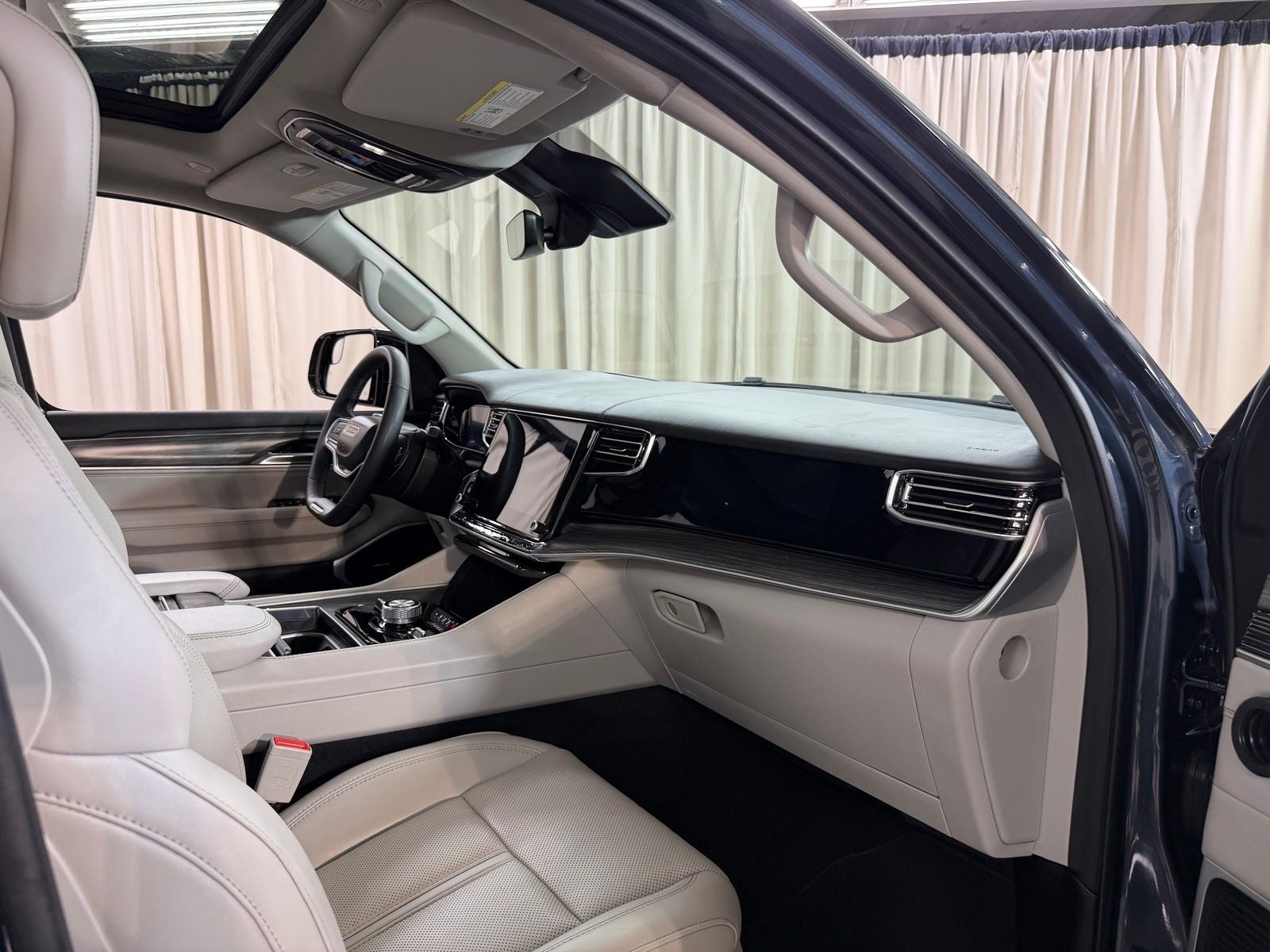 2023 Jeep Wagoneer Series II