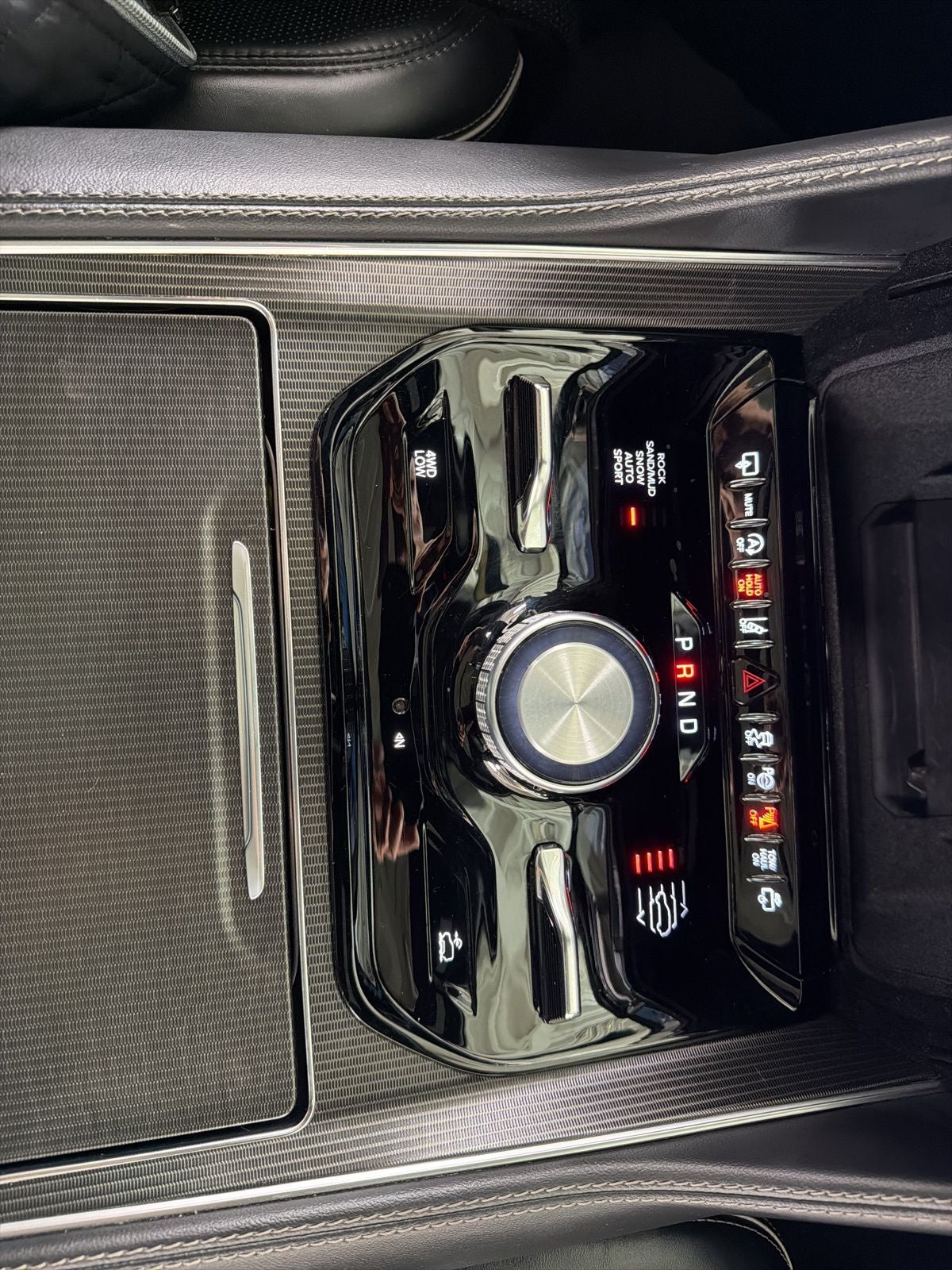 2024 Jeep Grand Wagoneer Series II OBSIDIAN