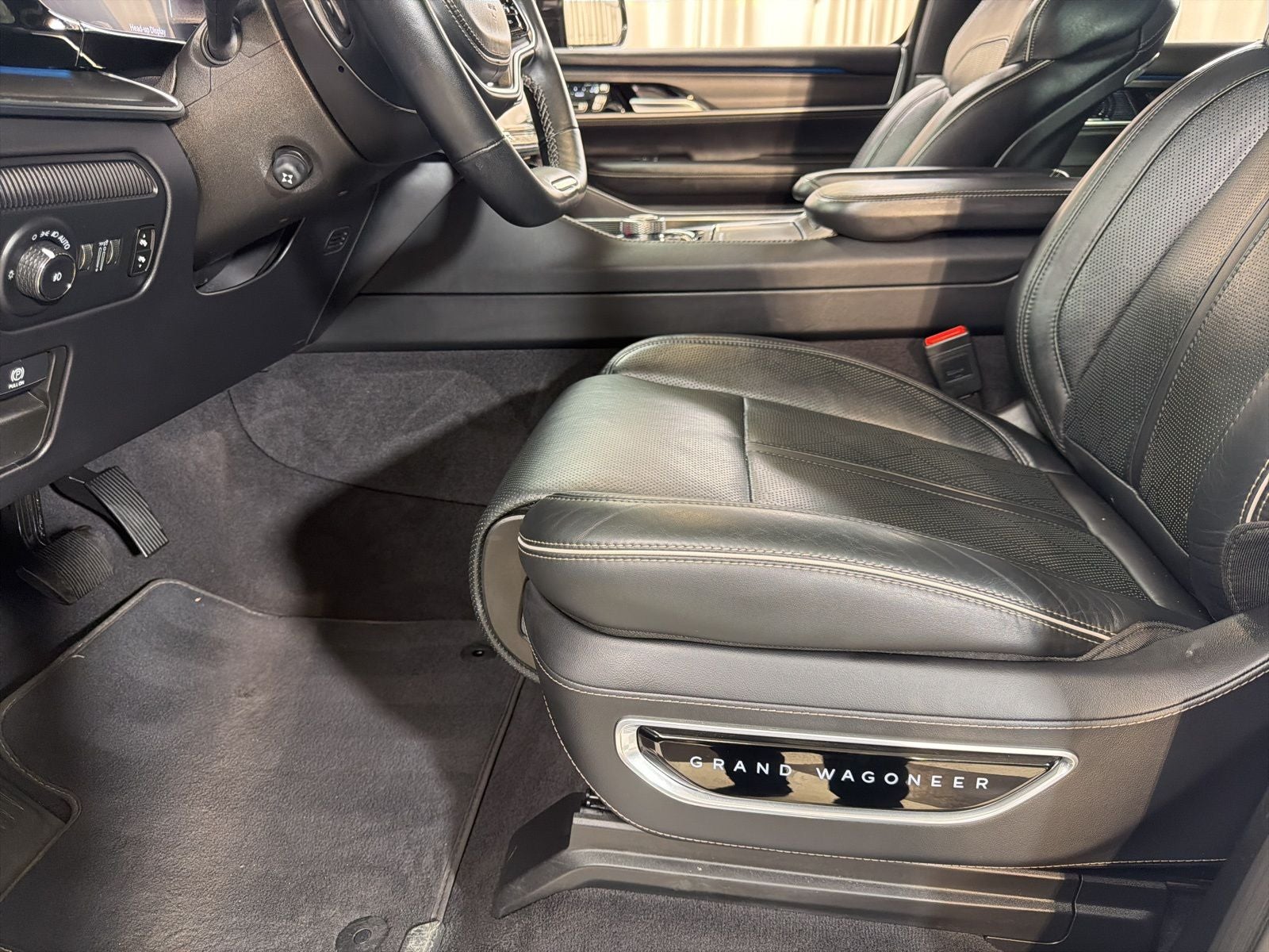 2024 Jeep Grand Wagoneer Series II - Photo 50