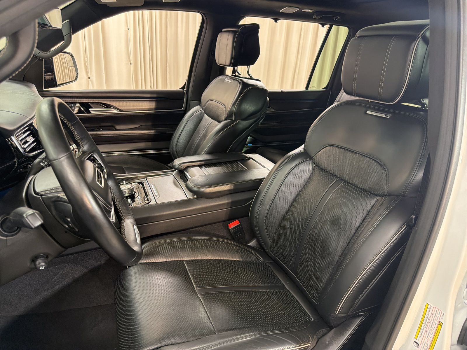 2024 Jeep Grand Wagoneer Series II - Photo 52