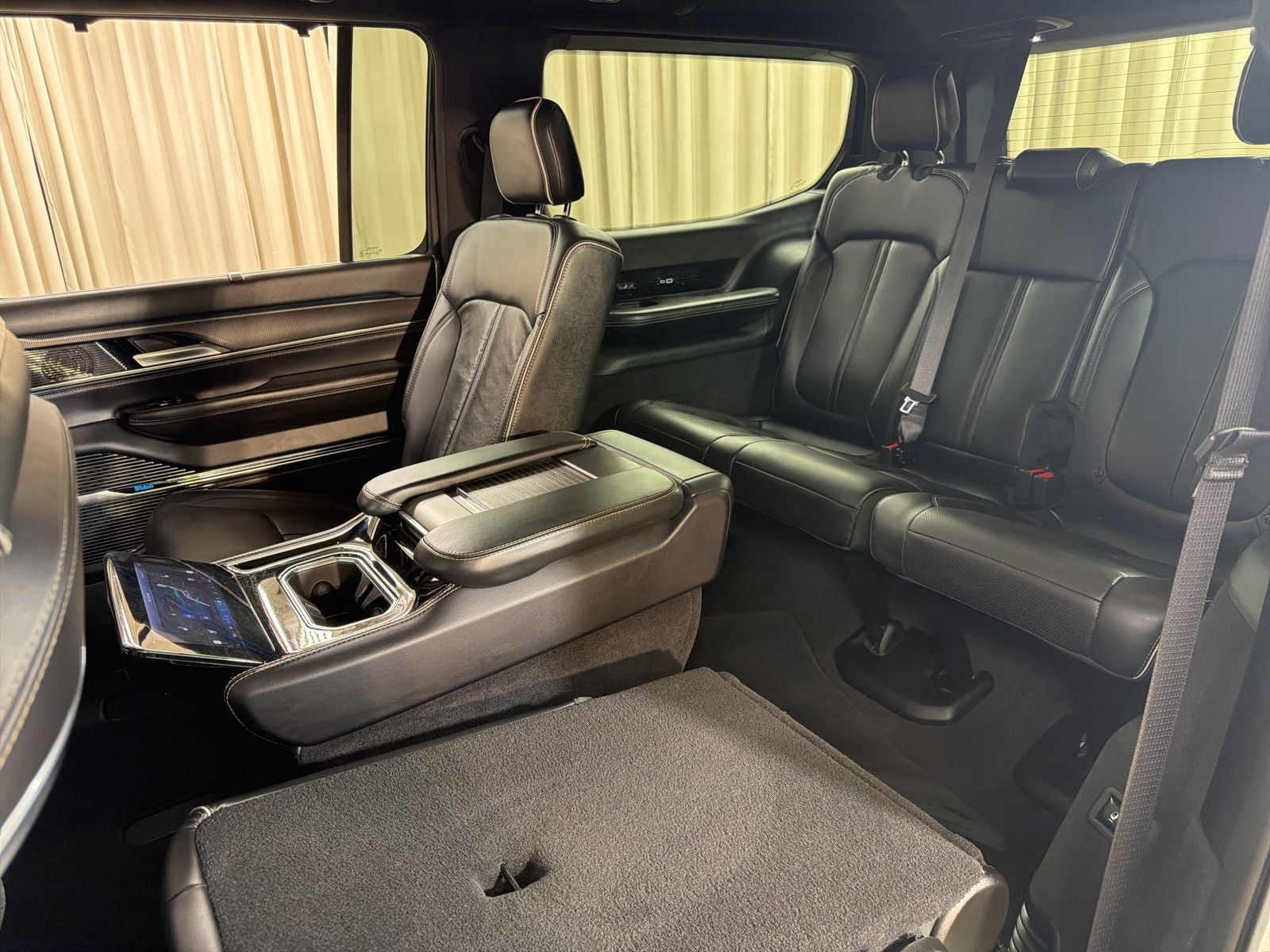 2024 Jeep Grand Wagoneer Series II - Photo 54