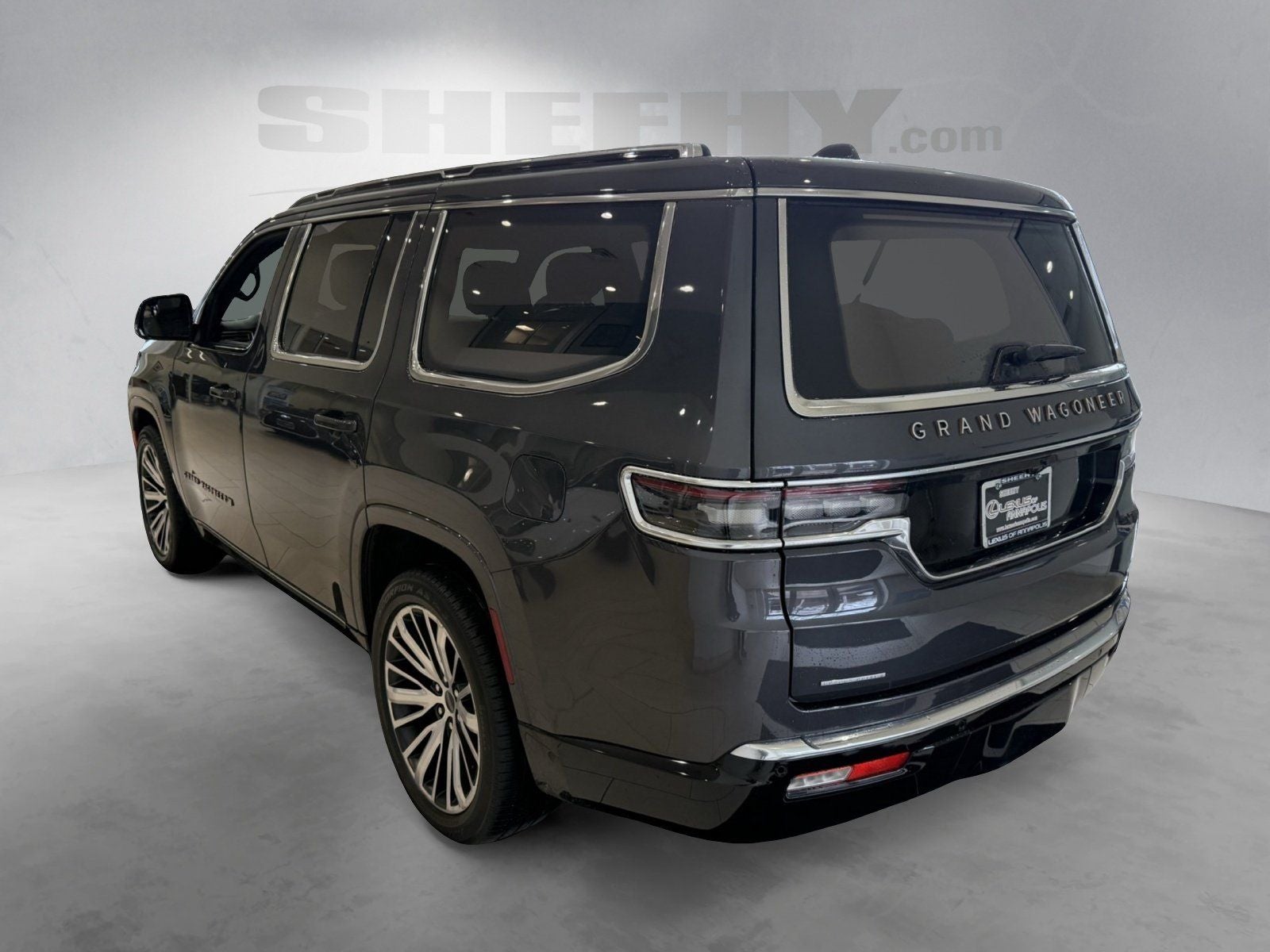 2022 Jeep Grand Wagoneer Series III