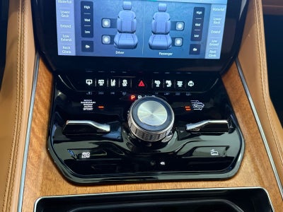 2022 Jeep Grand Wagoneer Series III