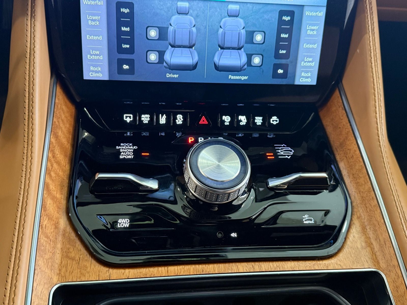 2022 Jeep Grand Wagoneer Series III