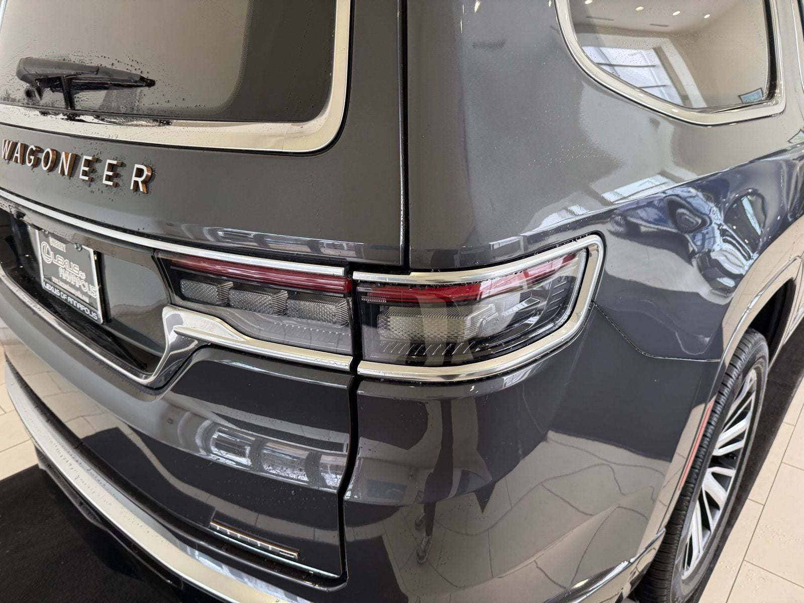 2022 Jeep Grand Wagoneer Series III