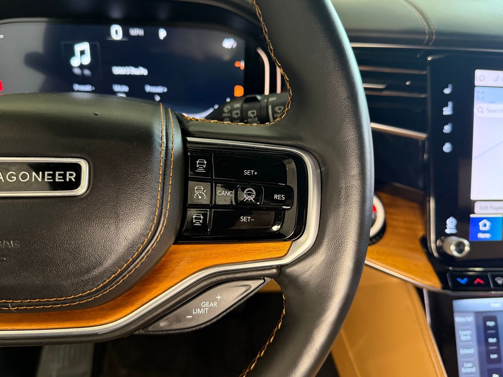 2022 Jeep Grand Wagoneer Series III