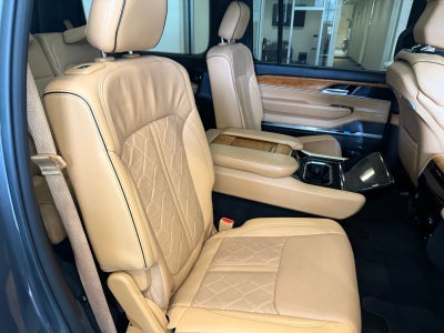 2022 Jeep Grand Wagoneer Series III