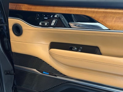 2022 Jeep Grand Wagoneer Series III