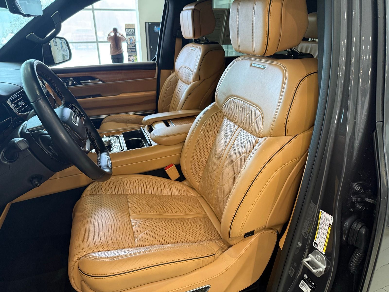 2022 Jeep Grand Wagoneer Series III