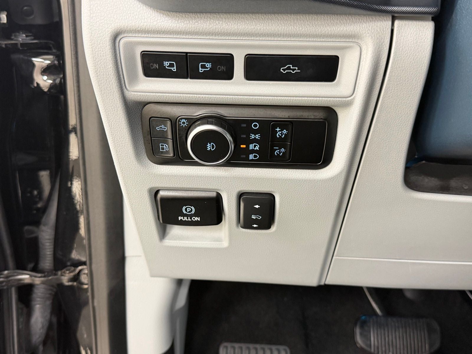 2023 Ford F-150 Limited - Photo 34