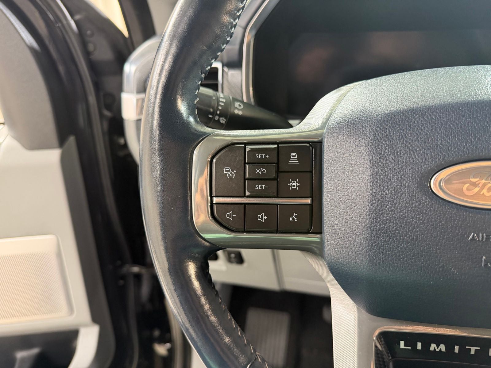 2023 Ford F-150 Limited - Photo 35