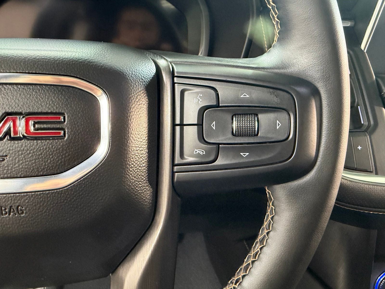 2023 GMC Yukon XL AT4