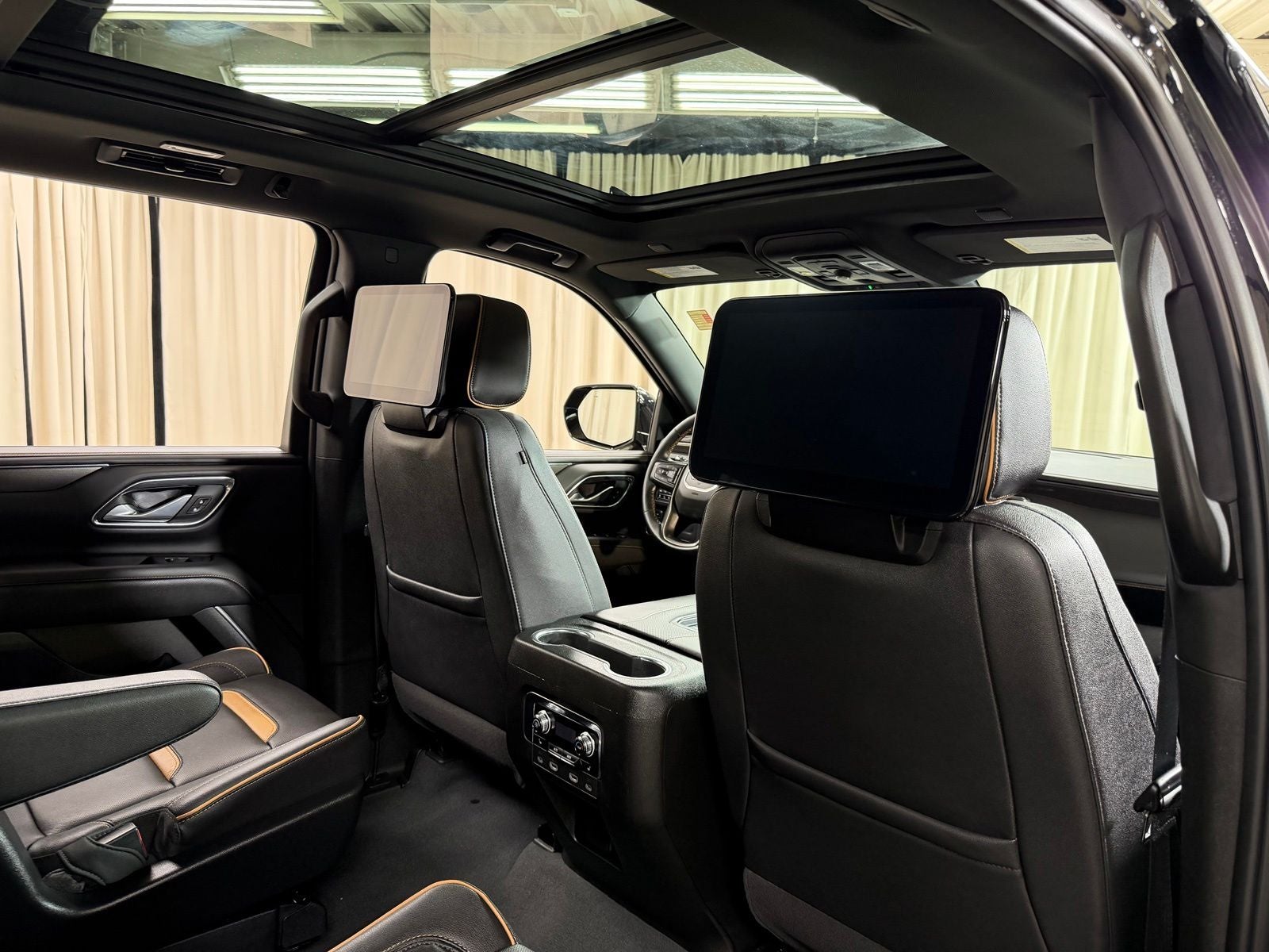 2023 GMC Yukon XL AT4