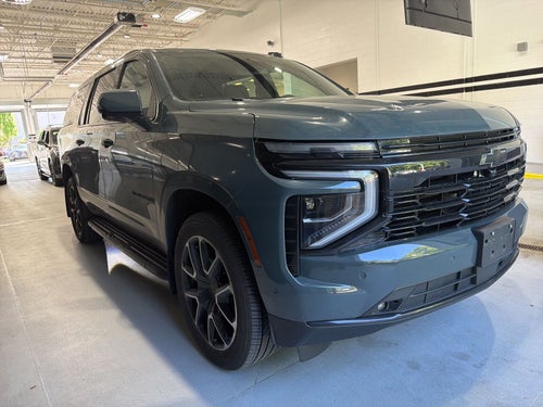 2025 Chevrolet Suburban RST
