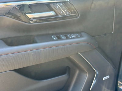 2025 Chevrolet Suburban RST
