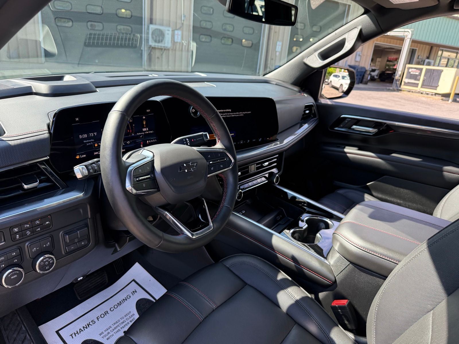 2025 Chevrolet Suburban RST