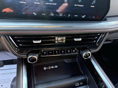 2025 Chevrolet Suburban RST
