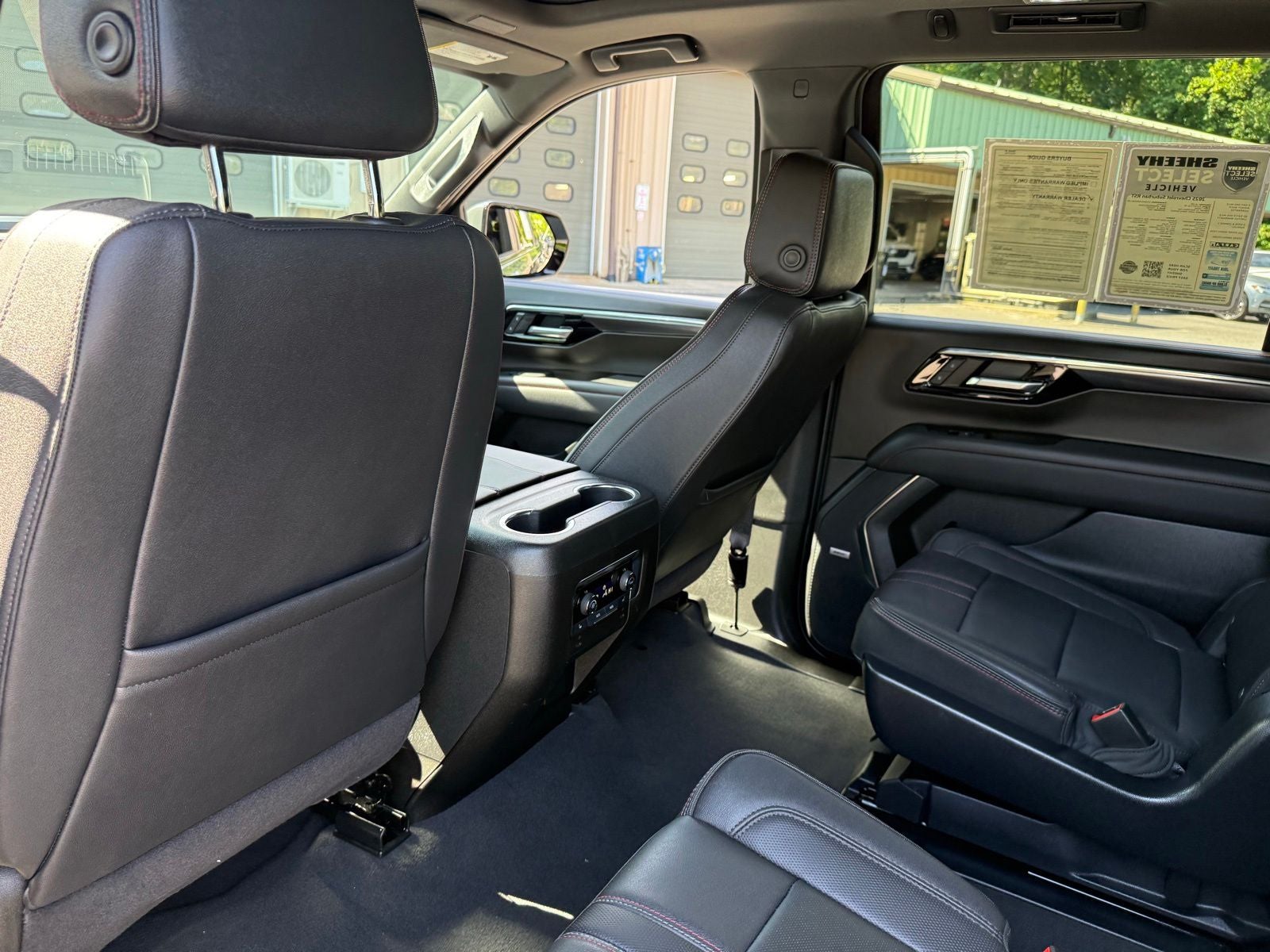 2025 Chevrolet Suburban RST