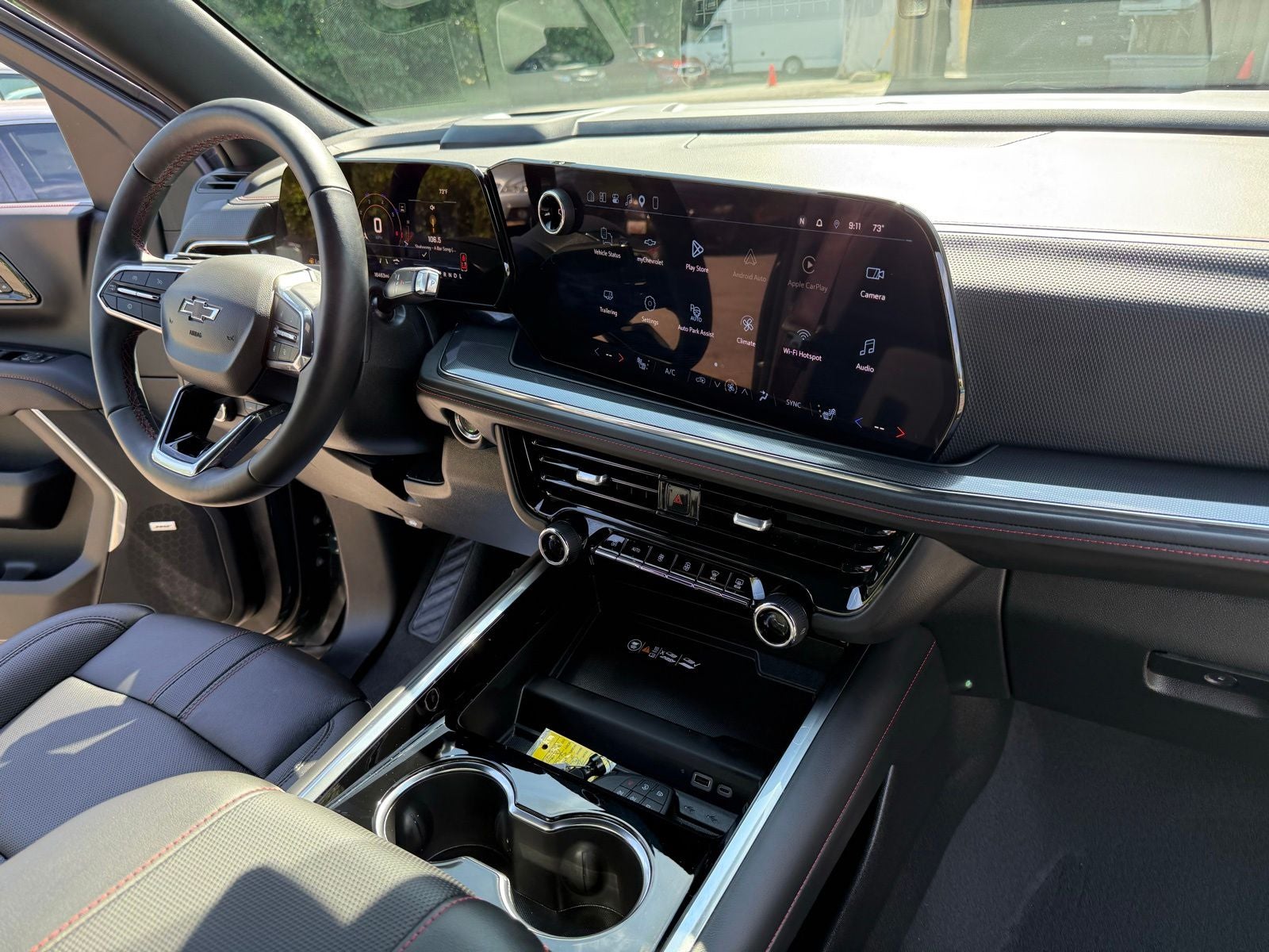 2025 Chevrolet Suburban RST
