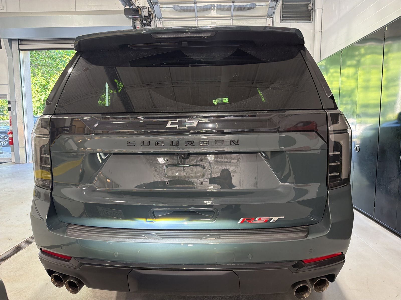 2025 Chevrolet Suburban RST