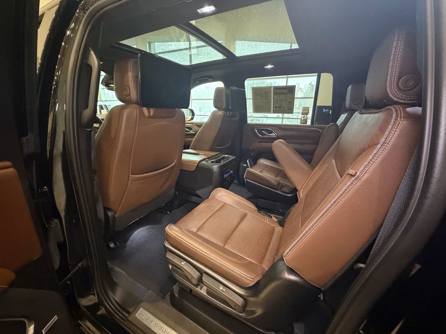 2023 Chevrolet Suburban High Country