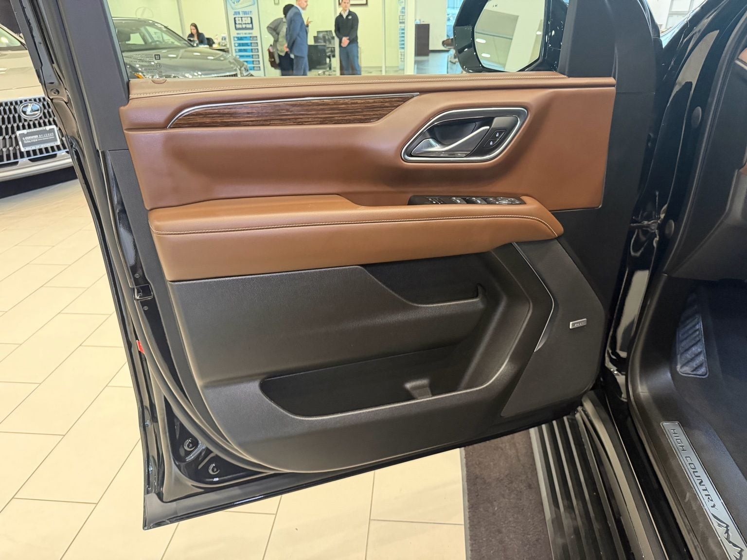 2023 Chevrolet Suburban High Country