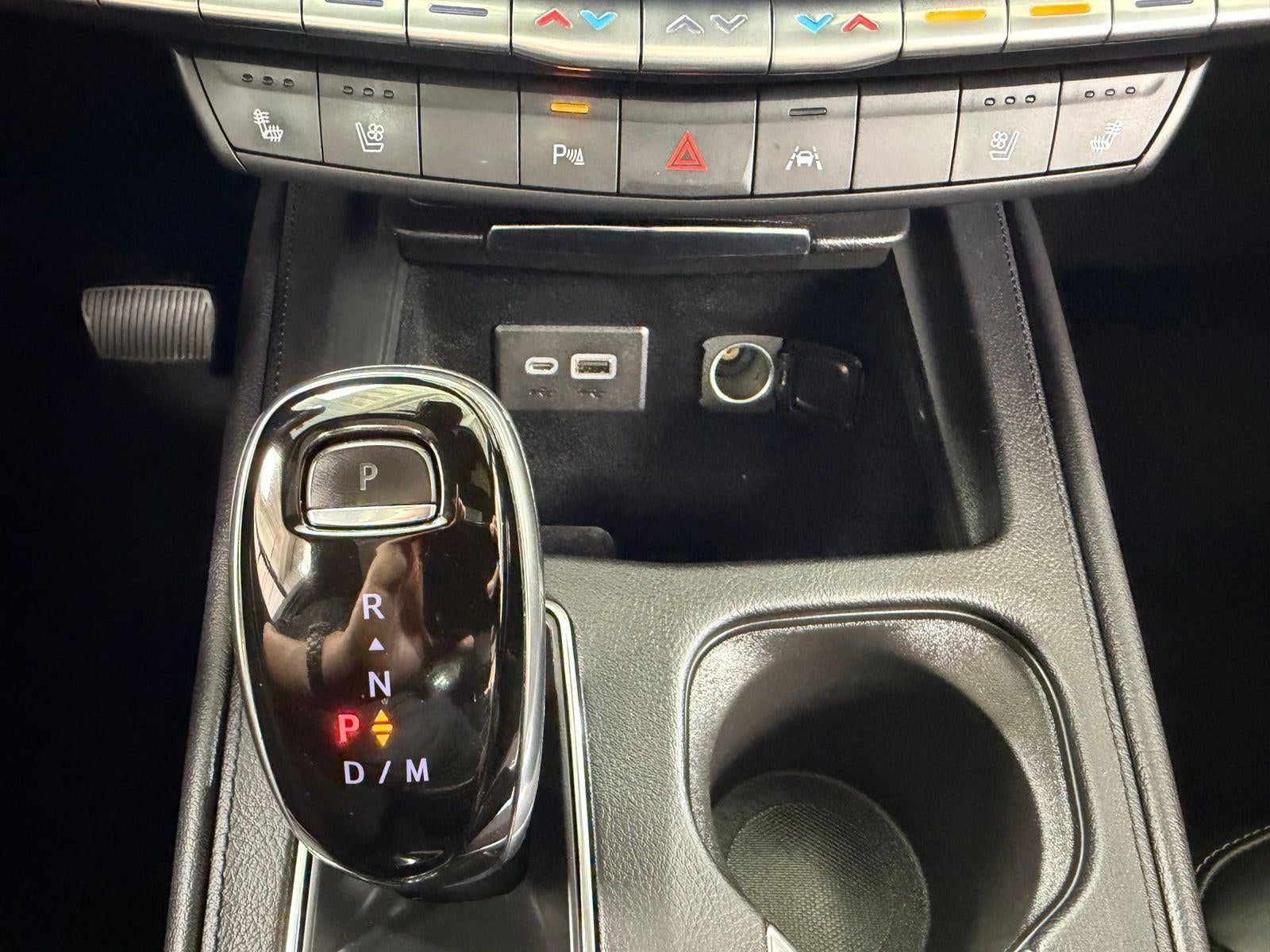 2020 Cadillac XT4 Premium Luxury