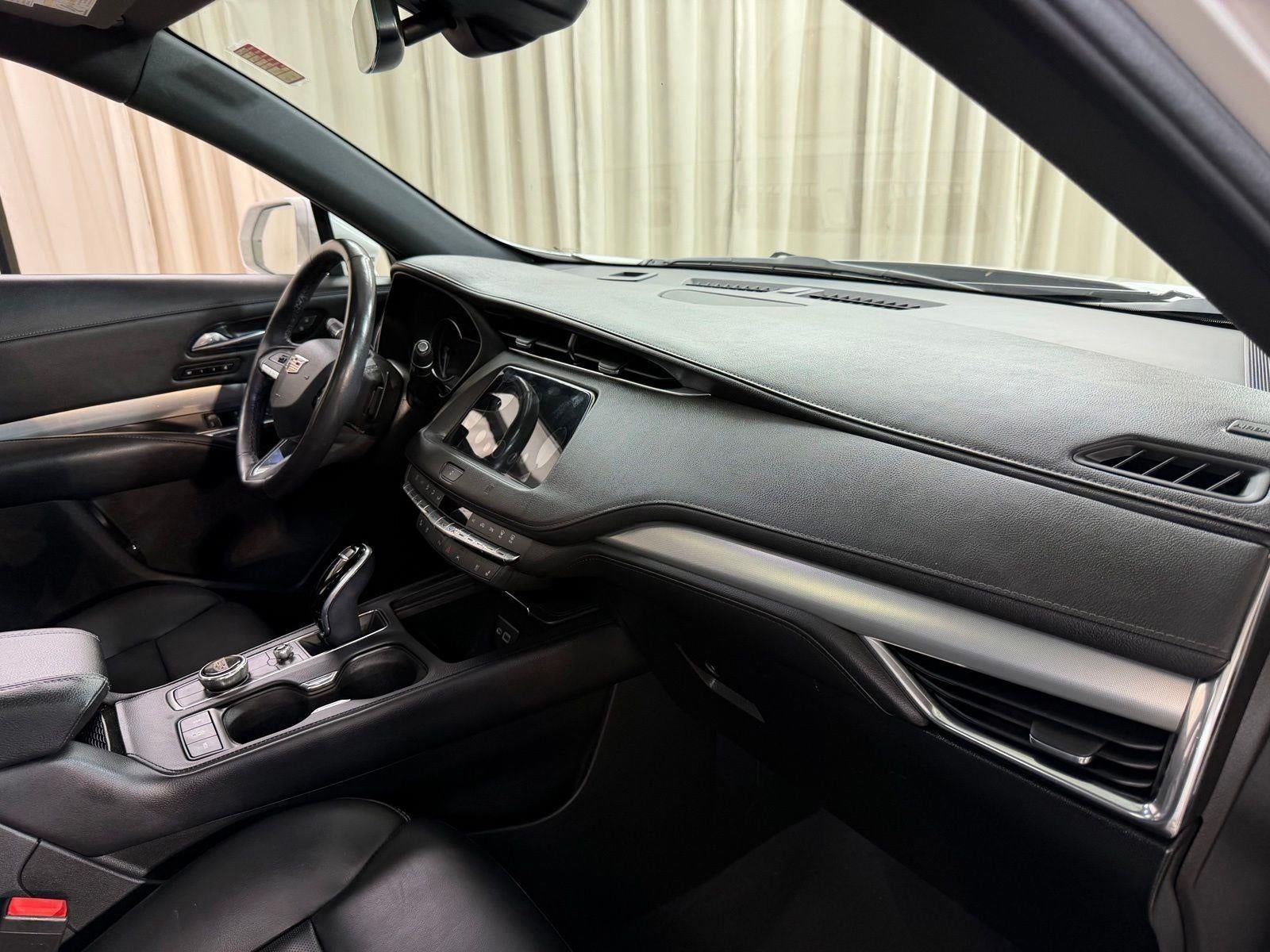 2020 Cadillac XT4 Premium Luxury