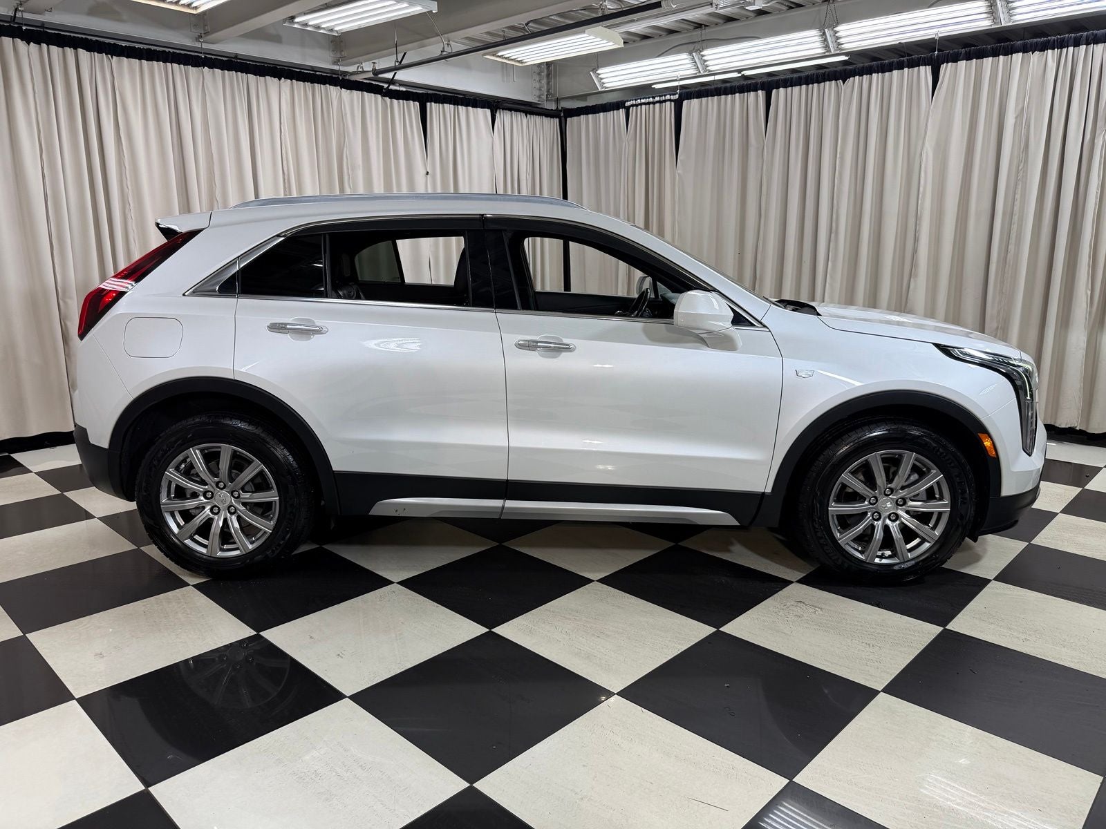 2020 Cadillac XT4 Premium Luxury