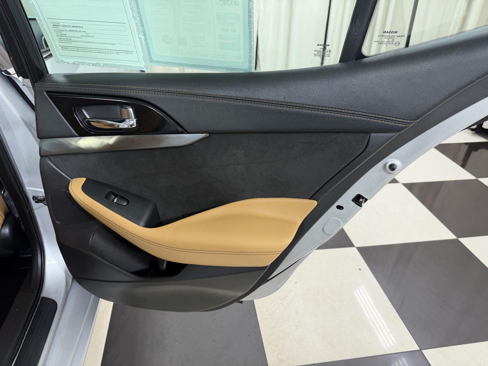 2016 Nissan Maxima 3.5 SR