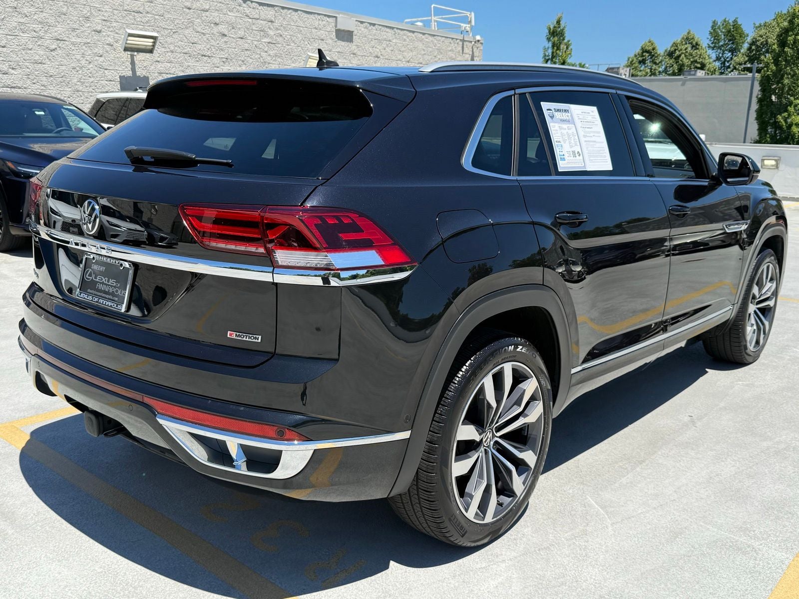 2022 Volkswagen Atlas Cross Sport 3.6L V6 SEL Premium R-Line