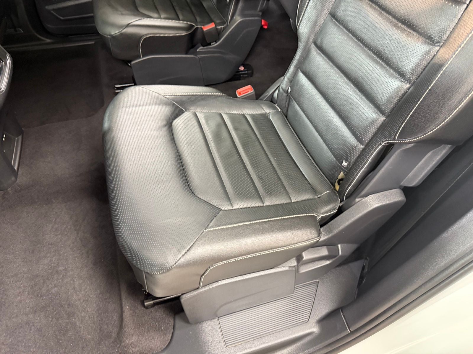 2022 Volkswagen Atlas 3.6L V6 SEL Premium R-Line