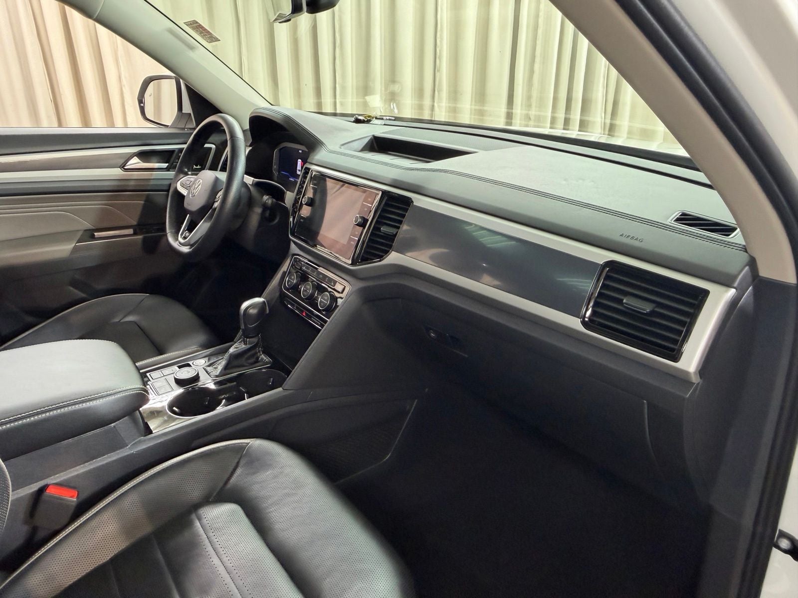 2022 Volkswagen Atlas 3.6L V6 SEL Premium R-Line